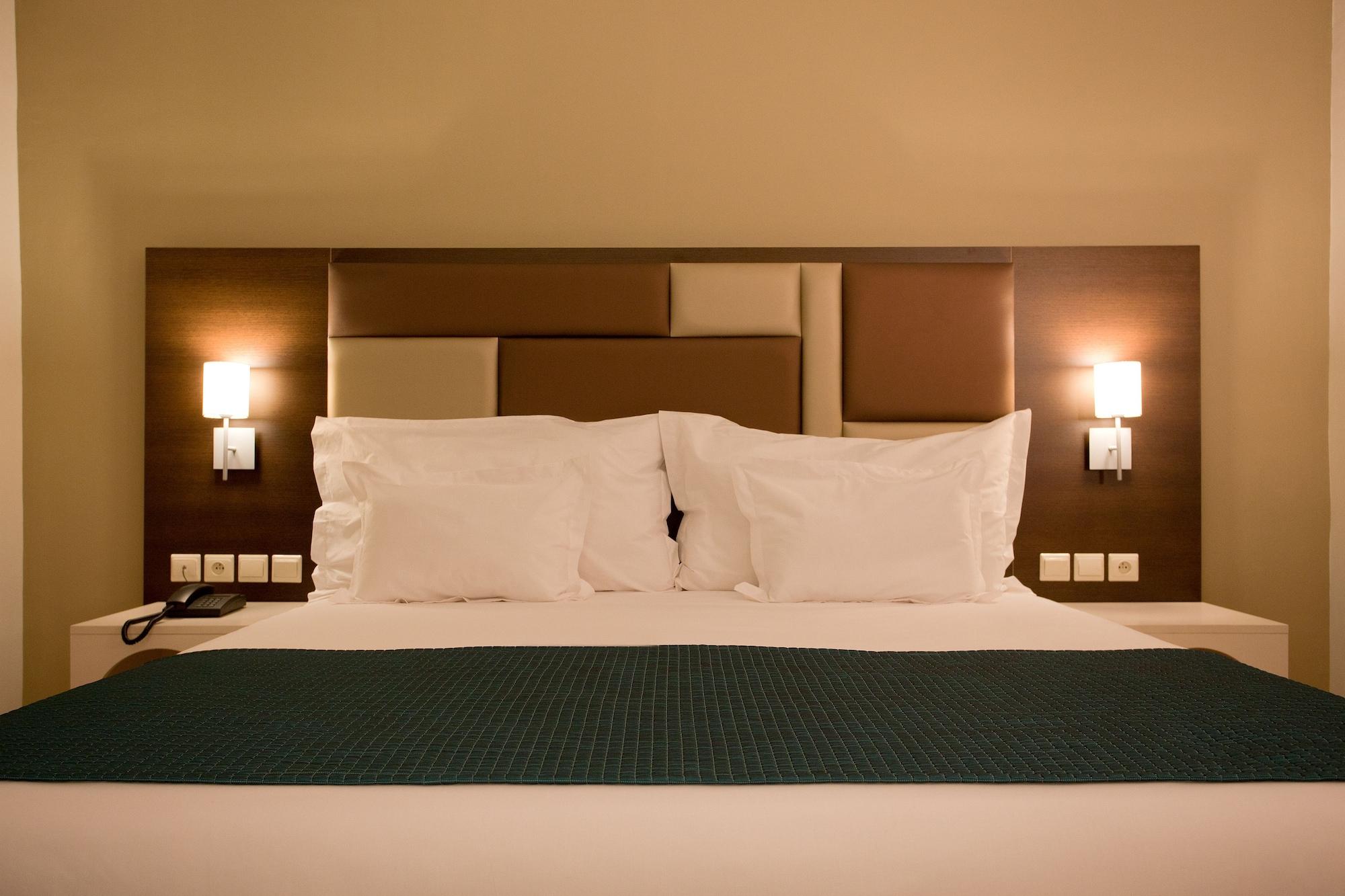 Tui Suneo Kenzi Europa Agadir Exterior foto A bed with a headboard