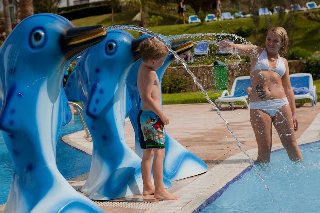 Tui Suneo Kenzi Europa Agadir Exterior foto Children playing at the water park